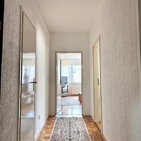 Homey In Grbavica Διαμέρισμα Σαράγεβο